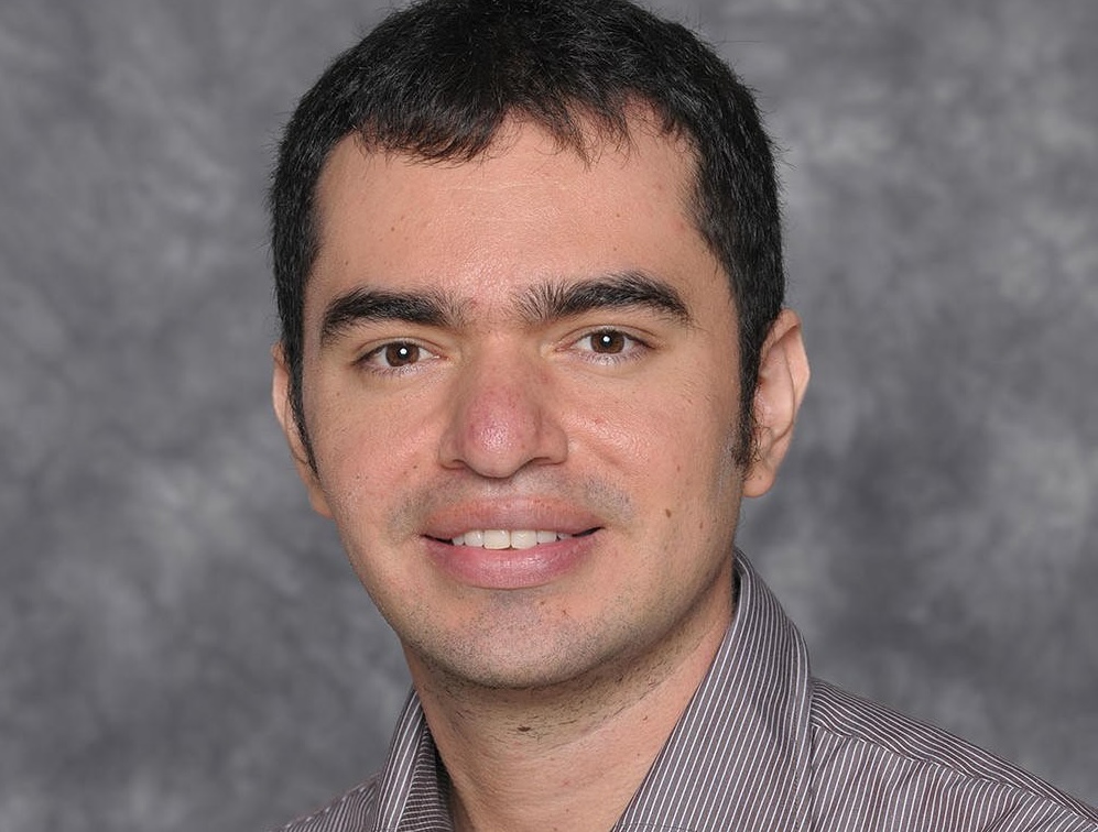 Dr. Leonardo Bobadilla